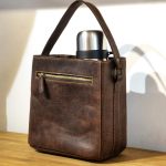 Regalo corporativo Matera Colon tipo canasta de cuero Vakapi en D&A confecciones. Indumentaria de trabajo