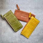 Regalo corporativo Tarjetero Río de cuero Vakapi en D&A confecciones. Indumentaria de trabajo