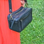 Regalo corporativo Bandolera Roterdam de cuero Vakapi en D&A confecciones. Indumentaria de trabajo