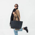 Regalo corporativo Cartera Tote Buenos Aires de cuero Vakapi en D&A confecciones. Indumentaria de trabajo