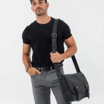 Regalo corporativo Morral de cuero Vakapi en D&A confecciones. Indumentaria de trabajo