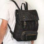 Regalo corporativo Mochila de jean y cuero Vakapi en D&A confecciones. Indumentaria de trabajo