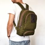 Regalo corporativo Mochila de lona y cuero Vakapi en D&A confecciones. Indumentaria de trabajo