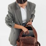 Regalo corporativo Mochila Palermo de cuero unisex Vakapi en D&A confecciones. Indumentaria de trabajo