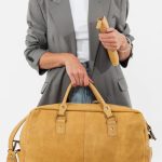 Regalo corporativo Bolsa de mano de cuero Vakapi en D&A confecciones. Indumentaria de trabajo