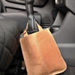 Regalo corporativo Bolsitas para el auto de cuero Vakapi en D&A confecciones. Indumentaria de trabajo