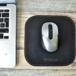 Regalo corporativo Pad mouse de cuero Vakapi en D&A confecciones. Indumentaria de trabajo